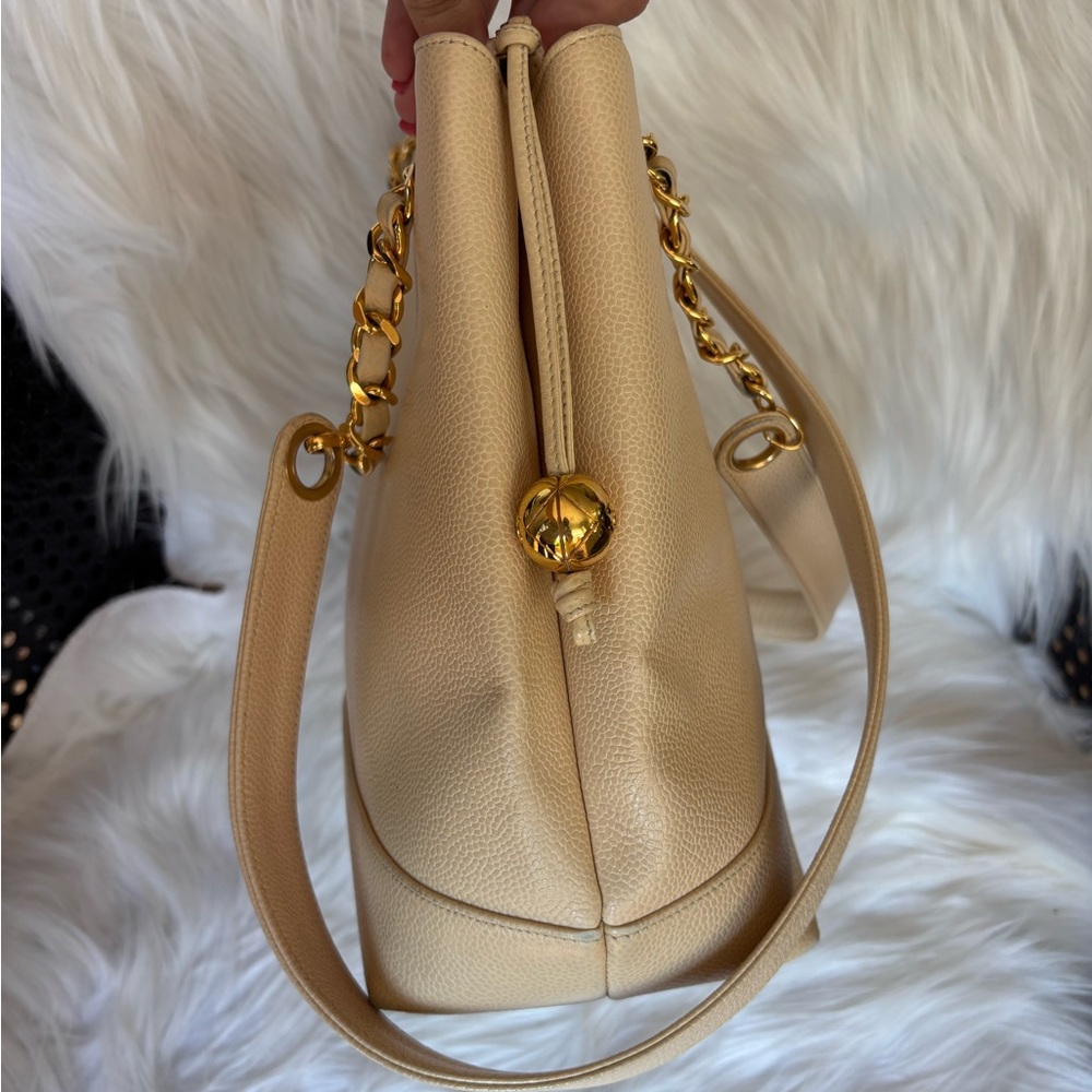AUTHENTIC CHANEL beige caviar 24k gold vintage executive tote - Picture 5 of 16